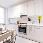 Apartment Guesthost - Large In The Historic Center Of *