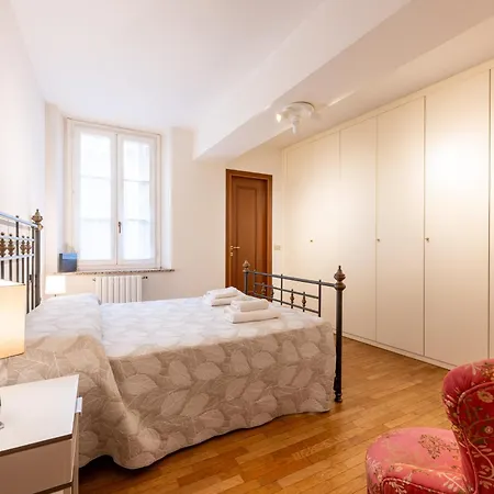 Large In The Historic Center Of Parme