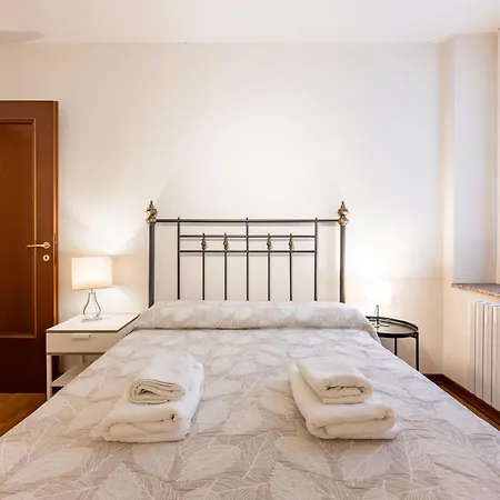 Large In The Historic Center Of * Parme